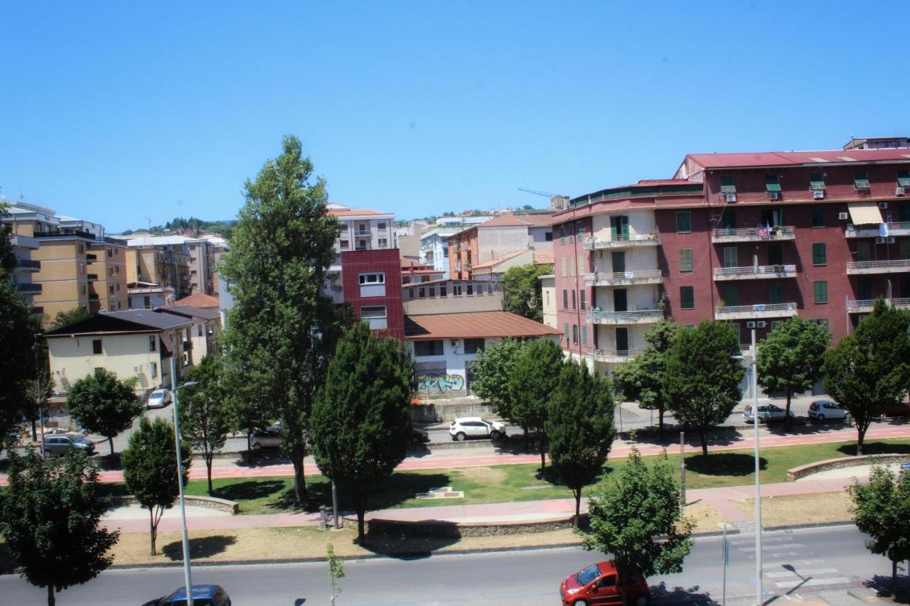 Cosenza Luxury Apartment Dış mekan fotoğraf