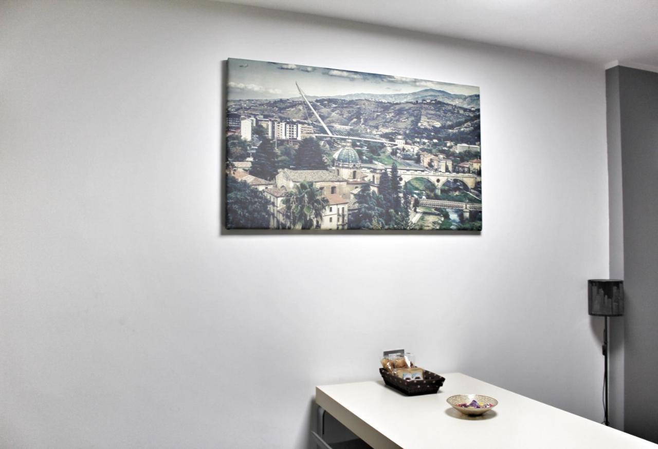 Cosenza Luxury Apartment Dış mekan fotoğraf